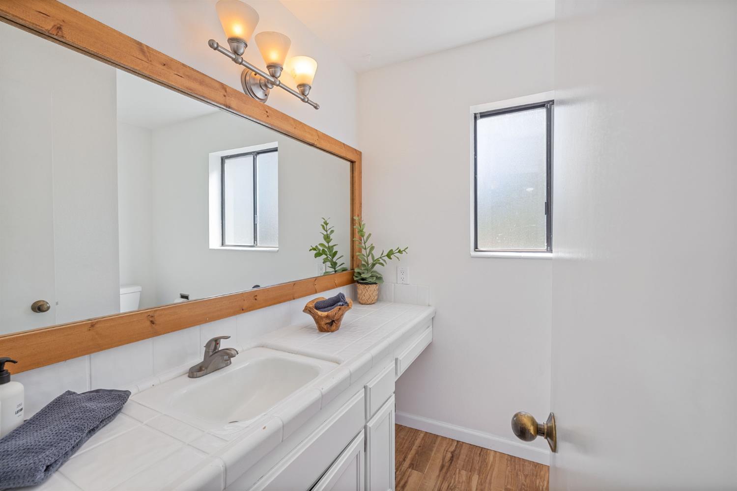 48866 Rock Point Rd, Oakhurst, CA 93644