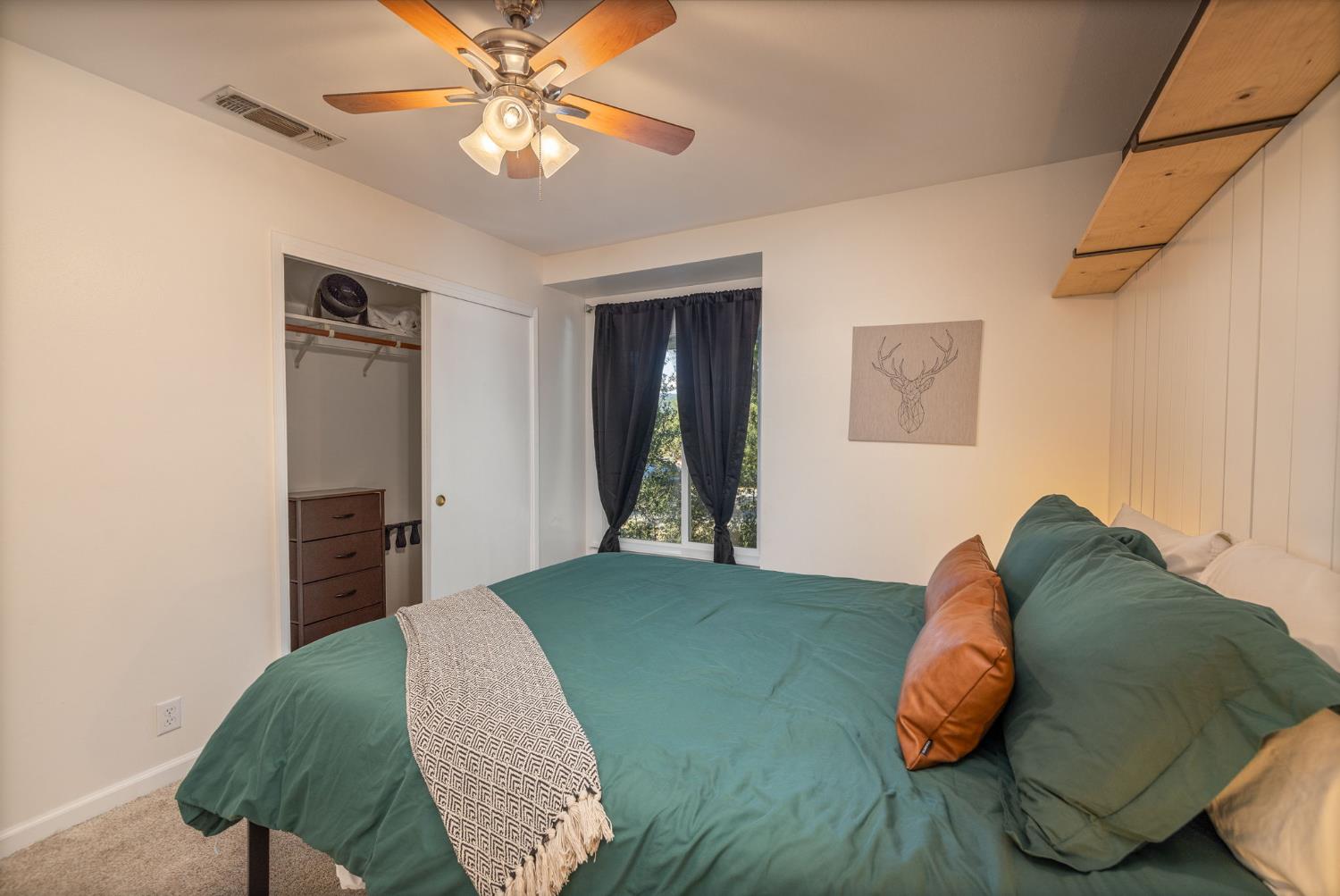 48866 Rock Point Rd, Oakhurst, CA 93644