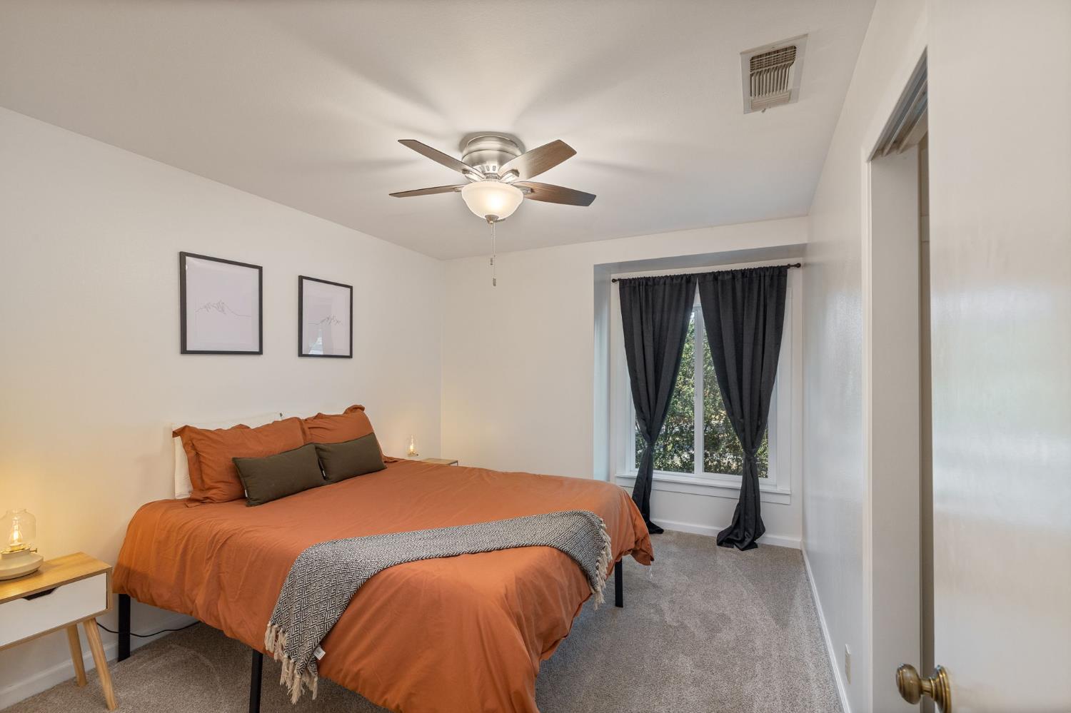48866 Rock Point Rd, Oakhurst, CA 93644