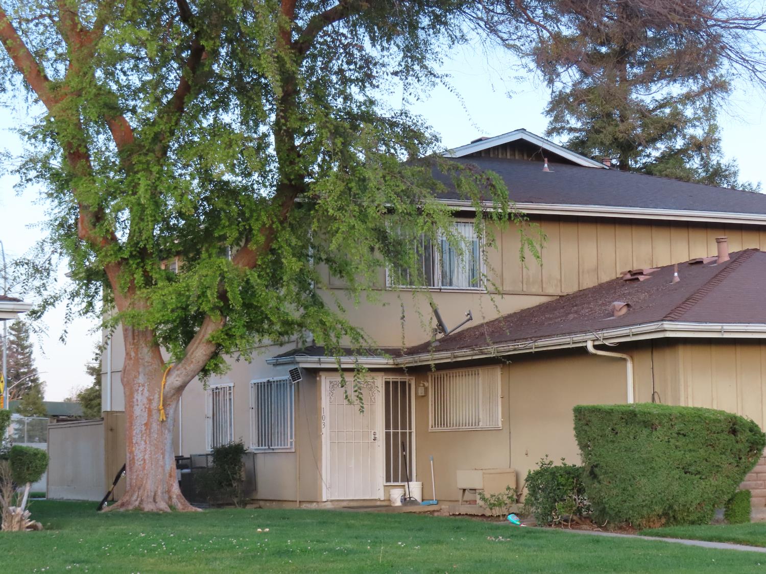 4960 N Holt Ave #103, Fresno, CA 93705