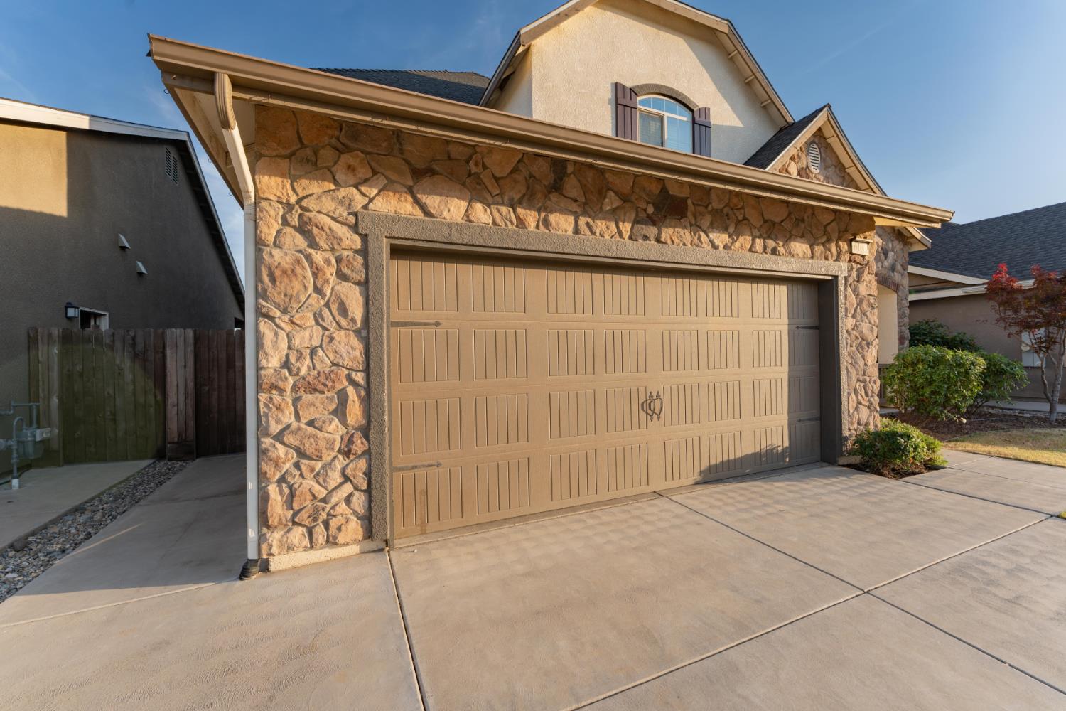 6162 E Farrin Ave, Fresno, CA 93727