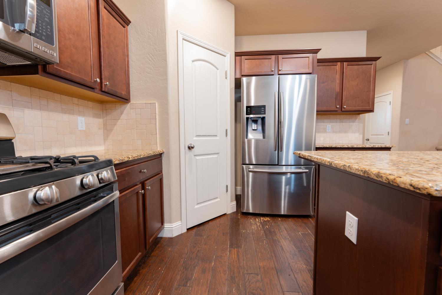 6162 E Farrin Ave, Fresno, CA 93727
