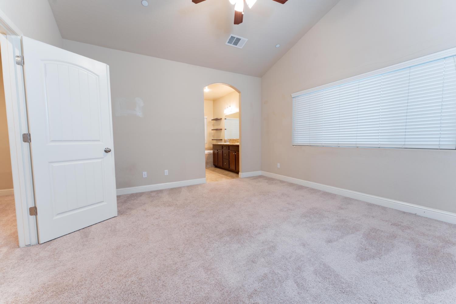 6162 E Farrin Ave, Fresno, CA 93727