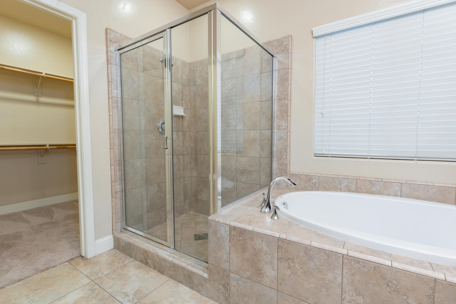 6162 E Farrin Ave, Fresno, CA 93727