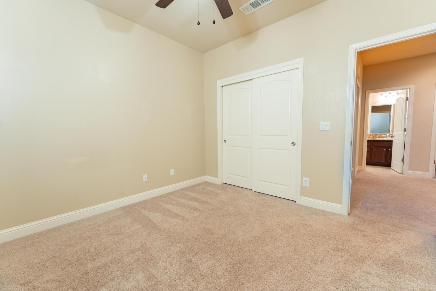 6162 E Farrin Ave, Fresno, CA 93727