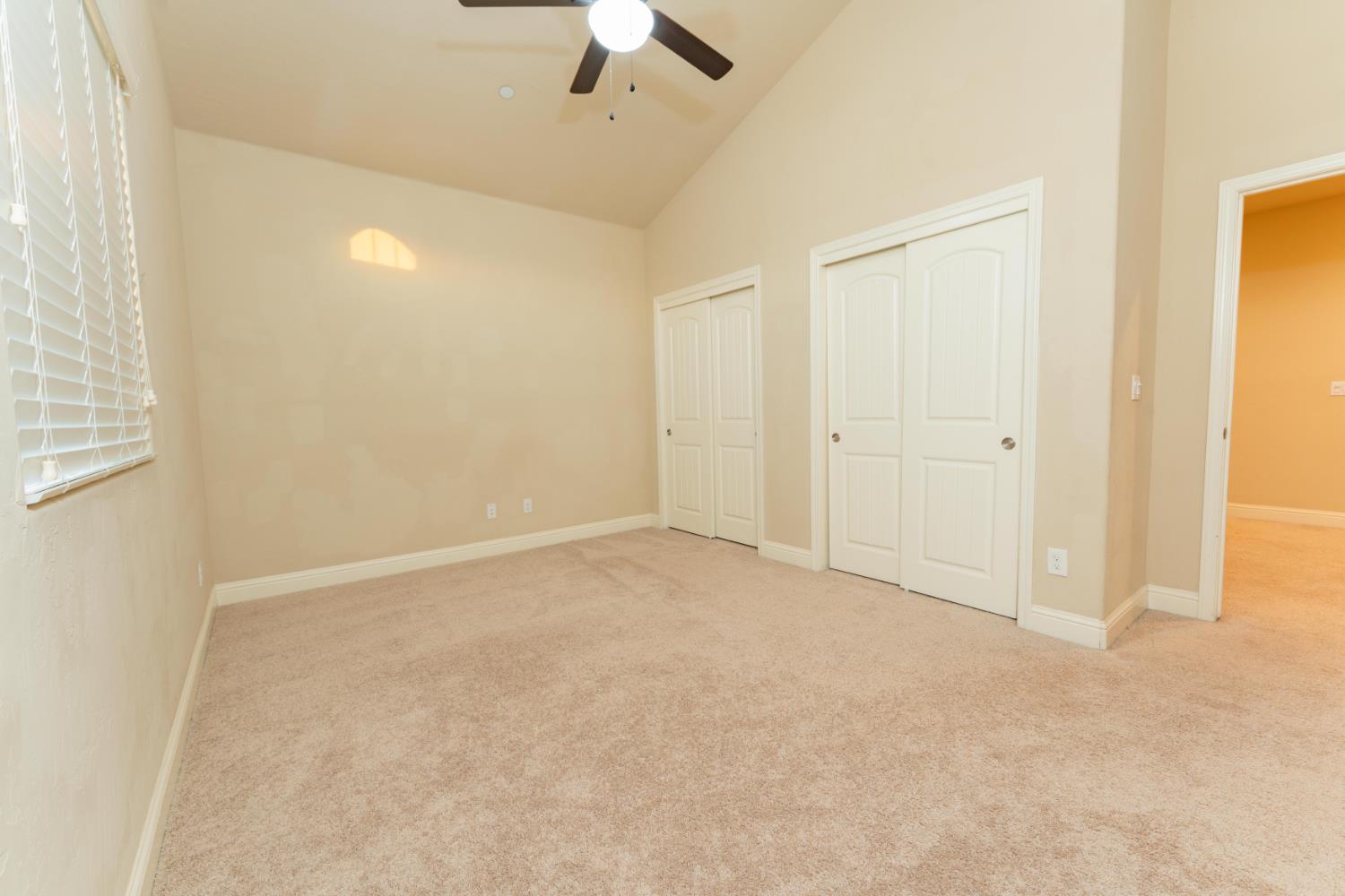 6162 E Farrin Ave, Fresno, CA 93727