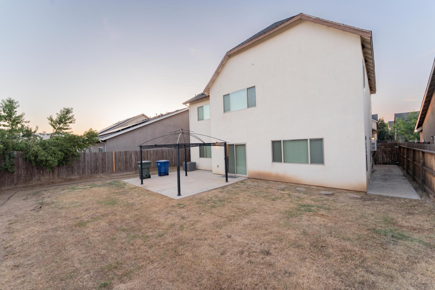 6162 E Farrin Ave, Fresno, CA 93727