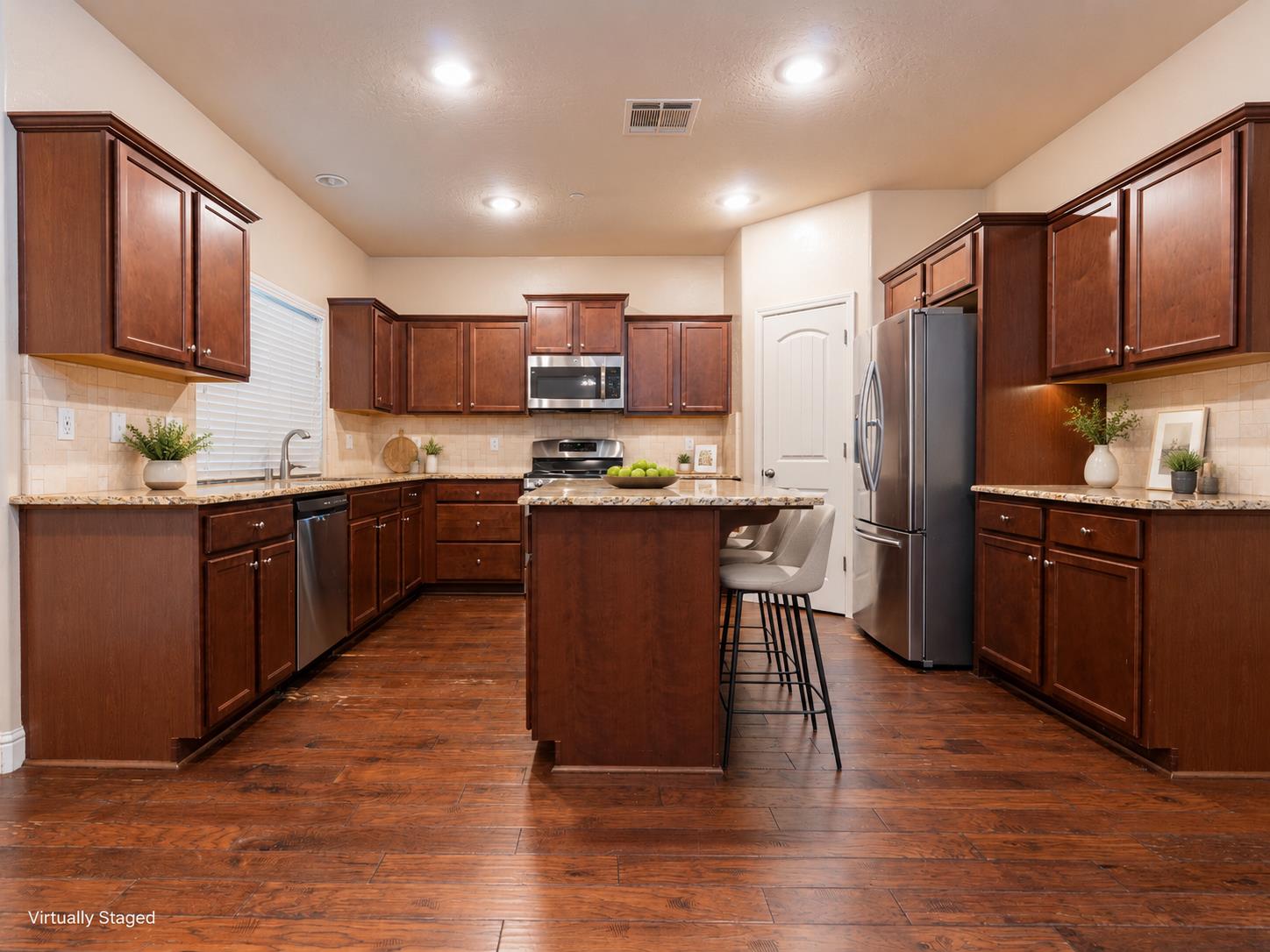 6162 E Farrin Ave, Fresno, CA 93727
