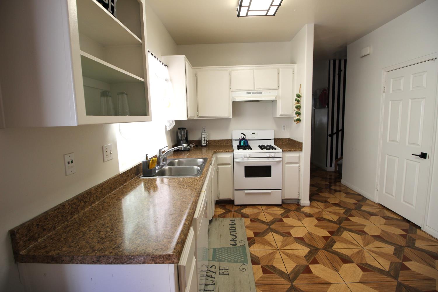 524 21st Ave, Bakersfield, CA 93301