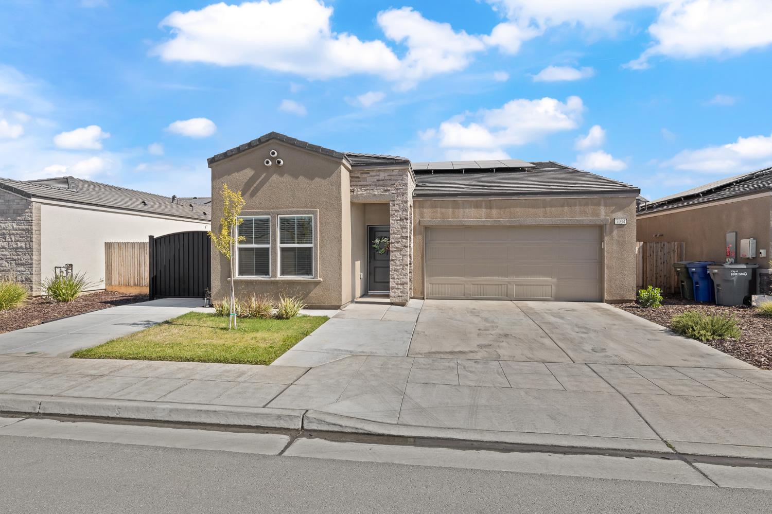 7034 W Willis, Fresno, CA 93723