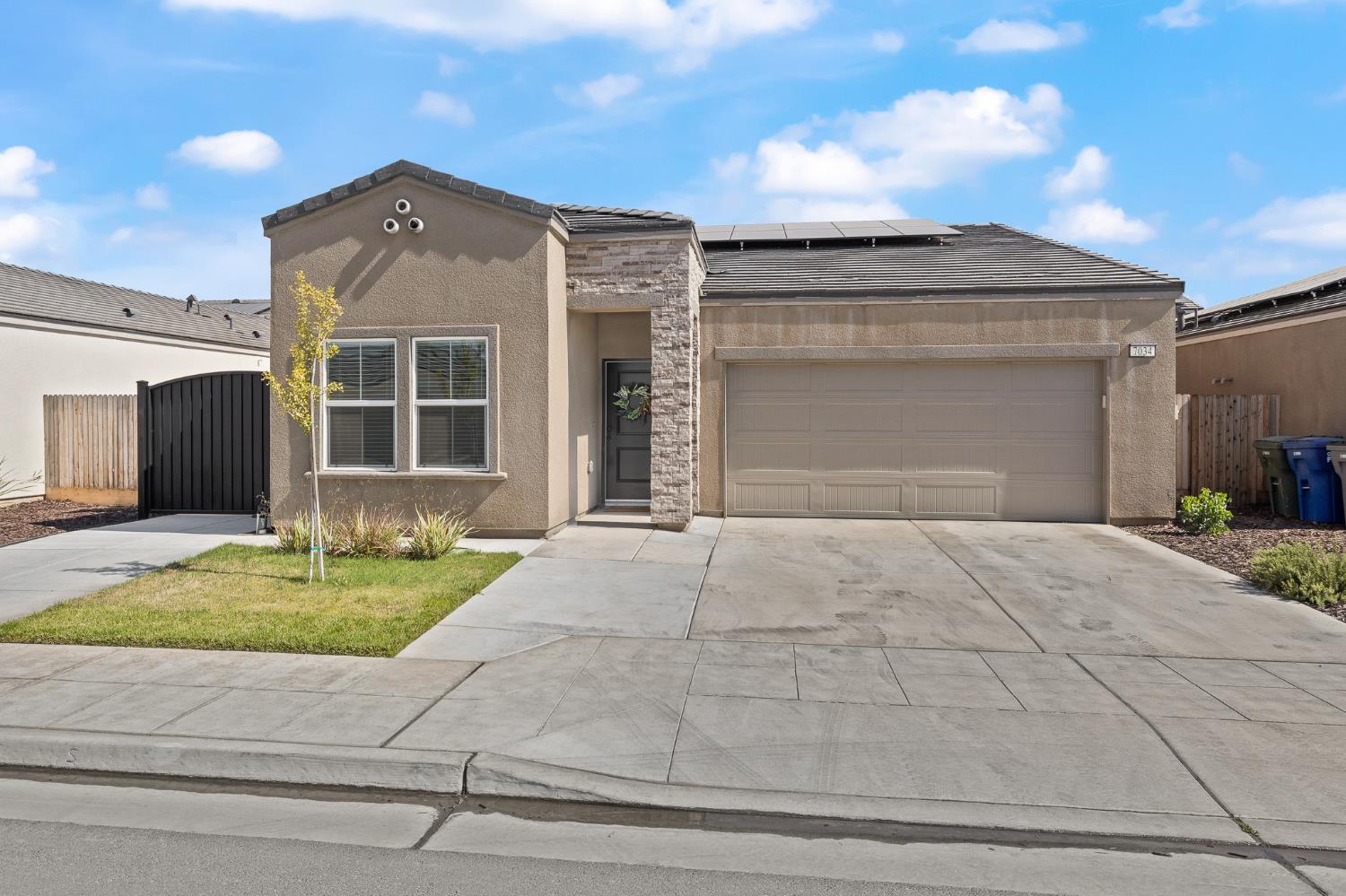 7034 W Willis, Fresno, CA 93723
