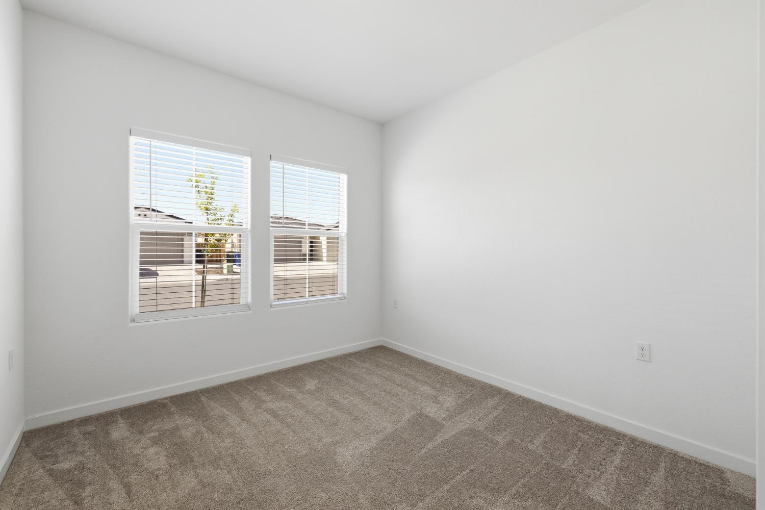 7034 W Willis, Fresno, CA 93723