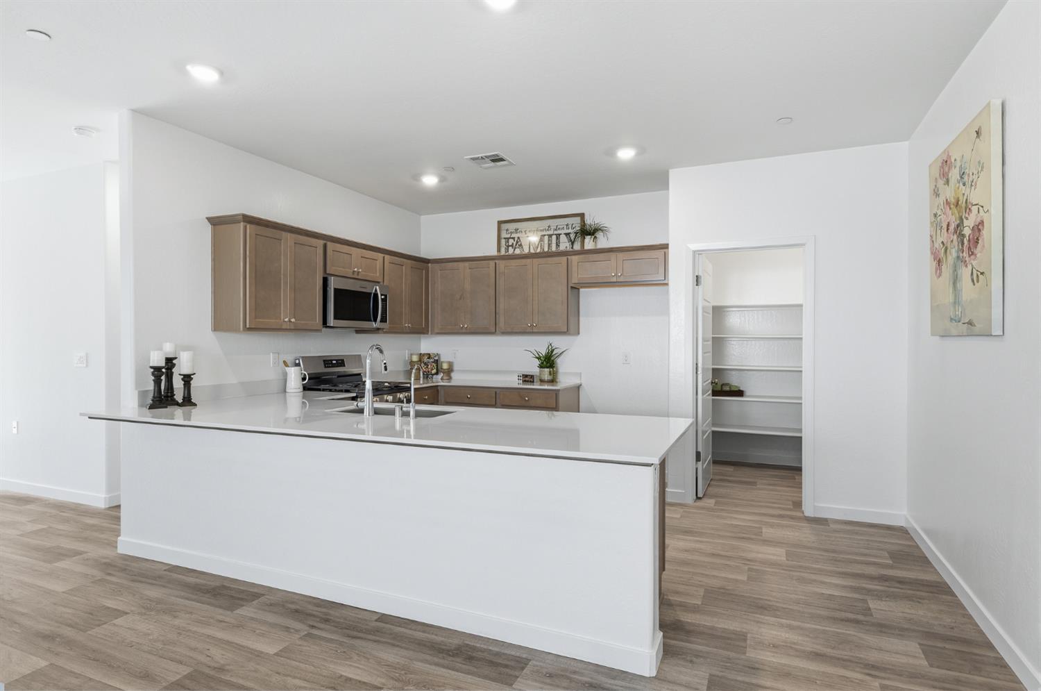 7034 W Willis, Fresno, CA 93723
