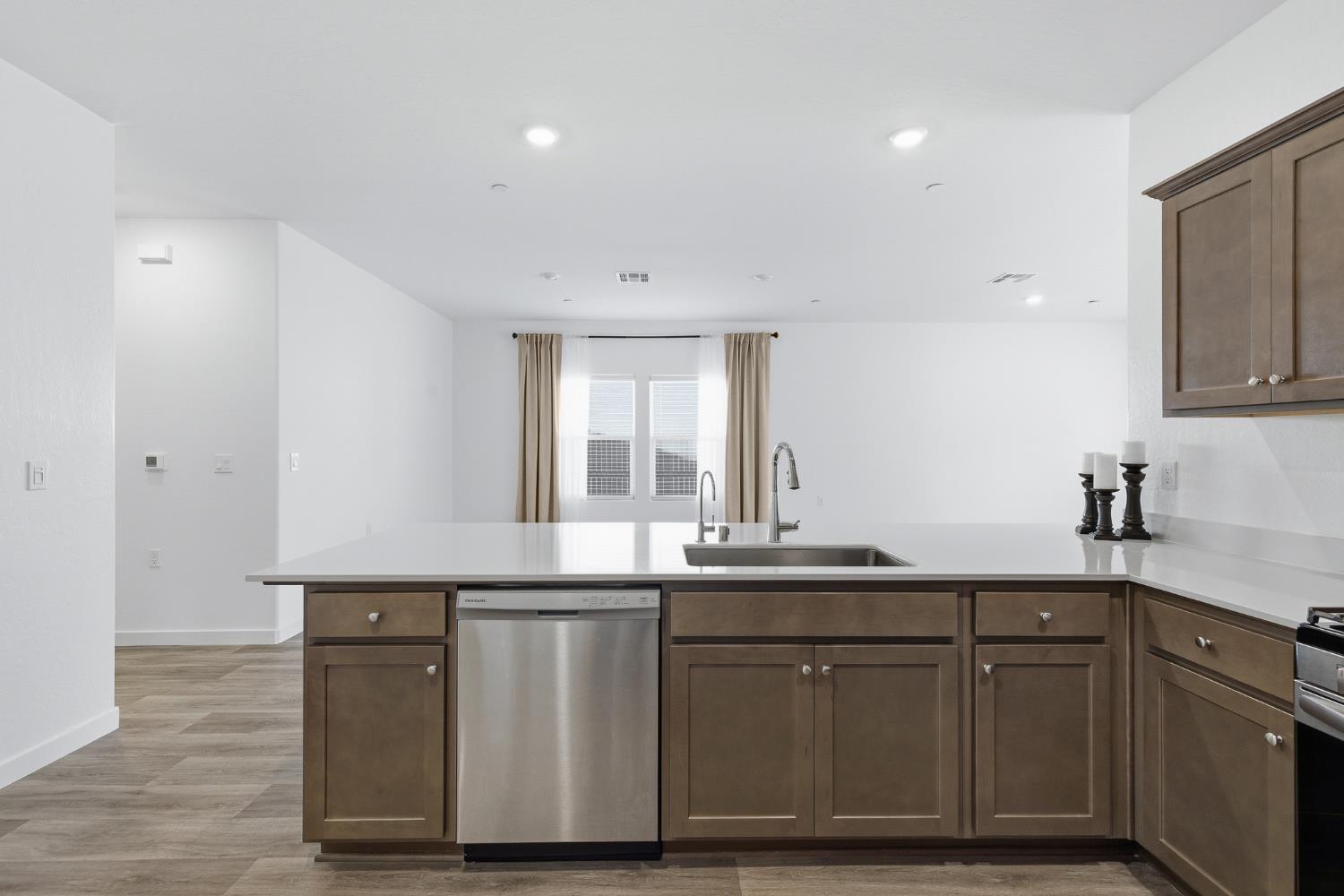 7034 W Willis, Fresno, CA 93723