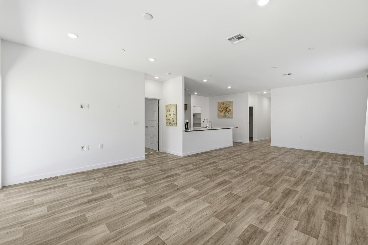 7034 W Willis, Fresno, CA 93723