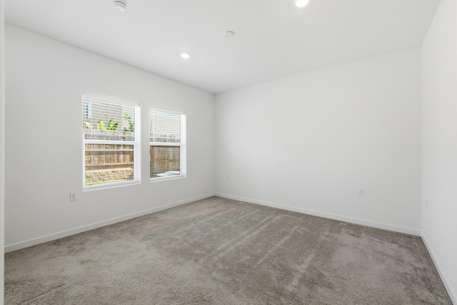 7034 W Willis, Fresno, CA 93723