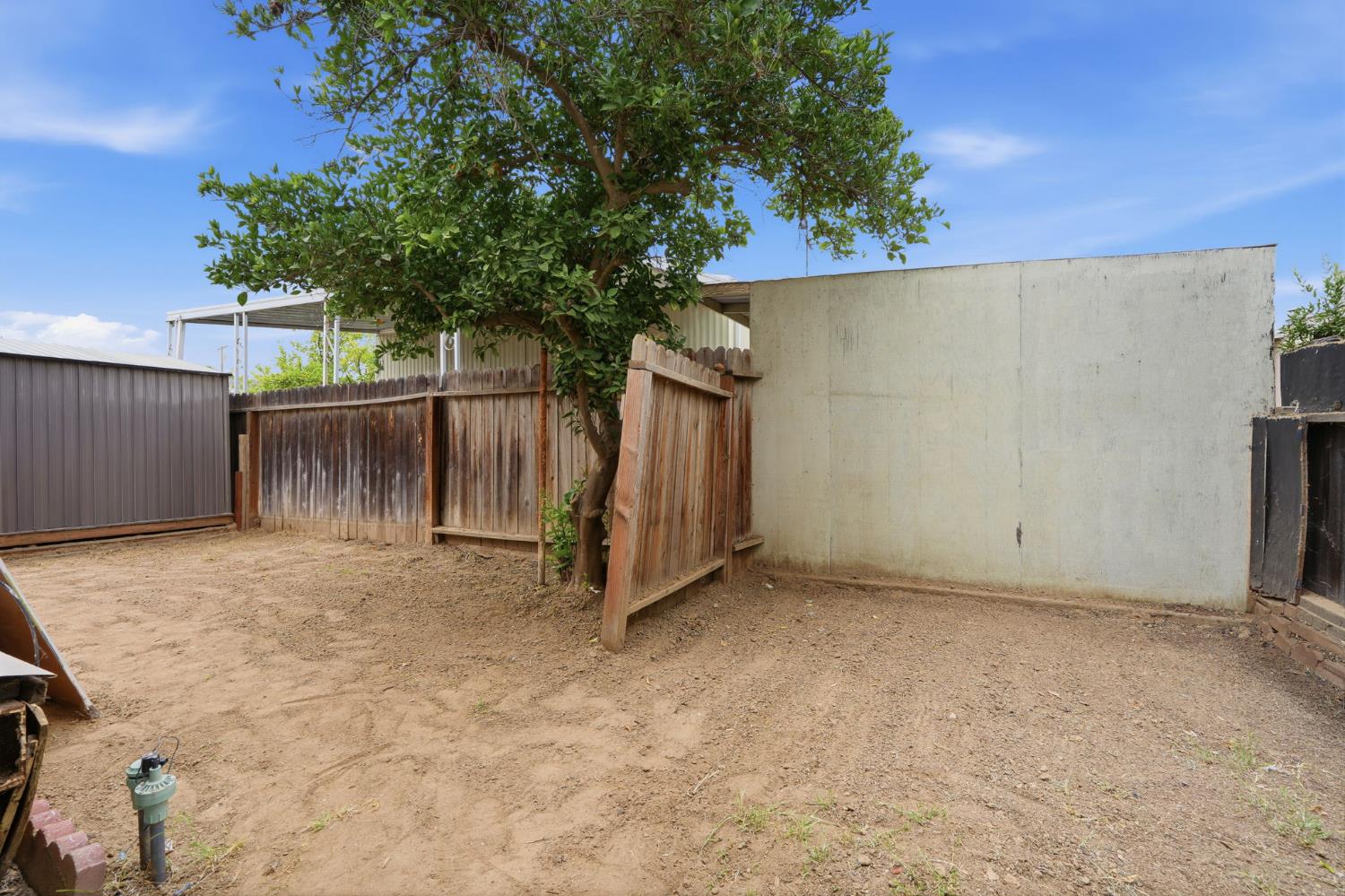 852 E Grangeville Blvd #SPC62, Hanford, CA 93230