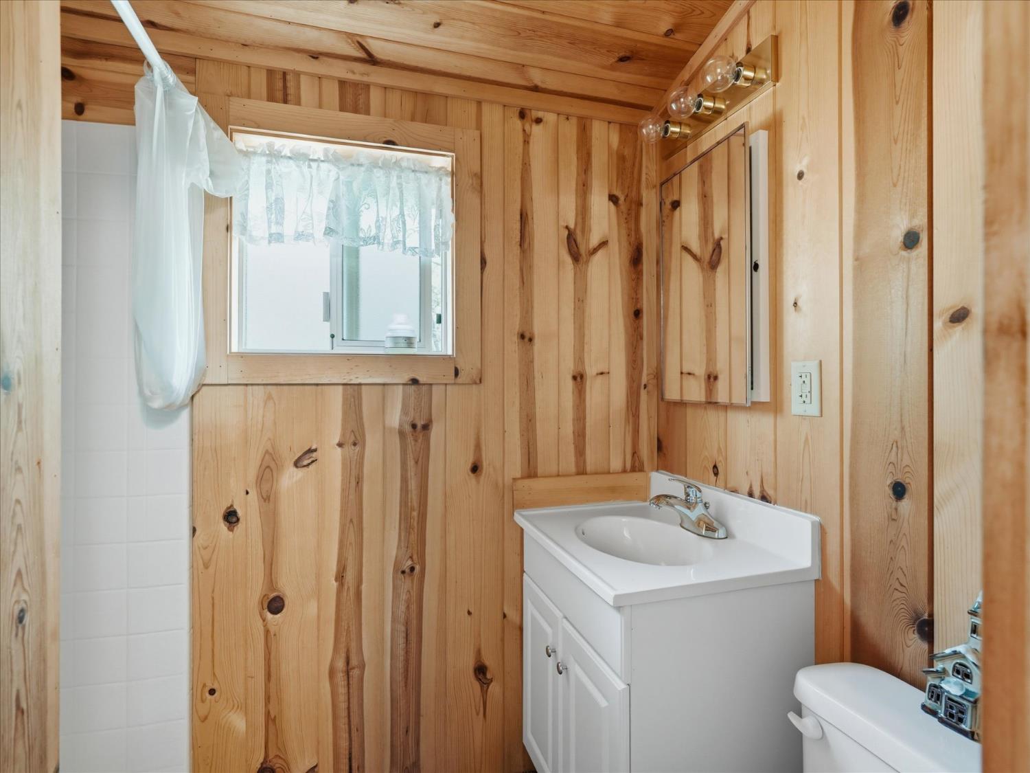 59967 Cascadel Rd, North Fork, CA 93643