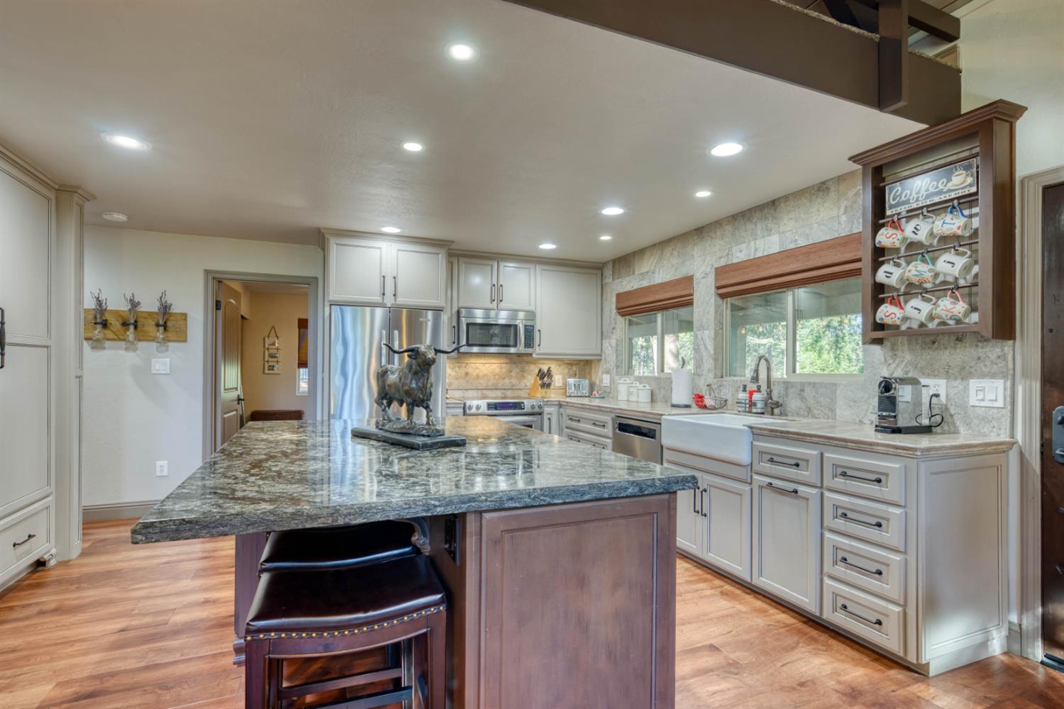 42165 Smoke Tree Lane, Shaver Lake, CA 93664