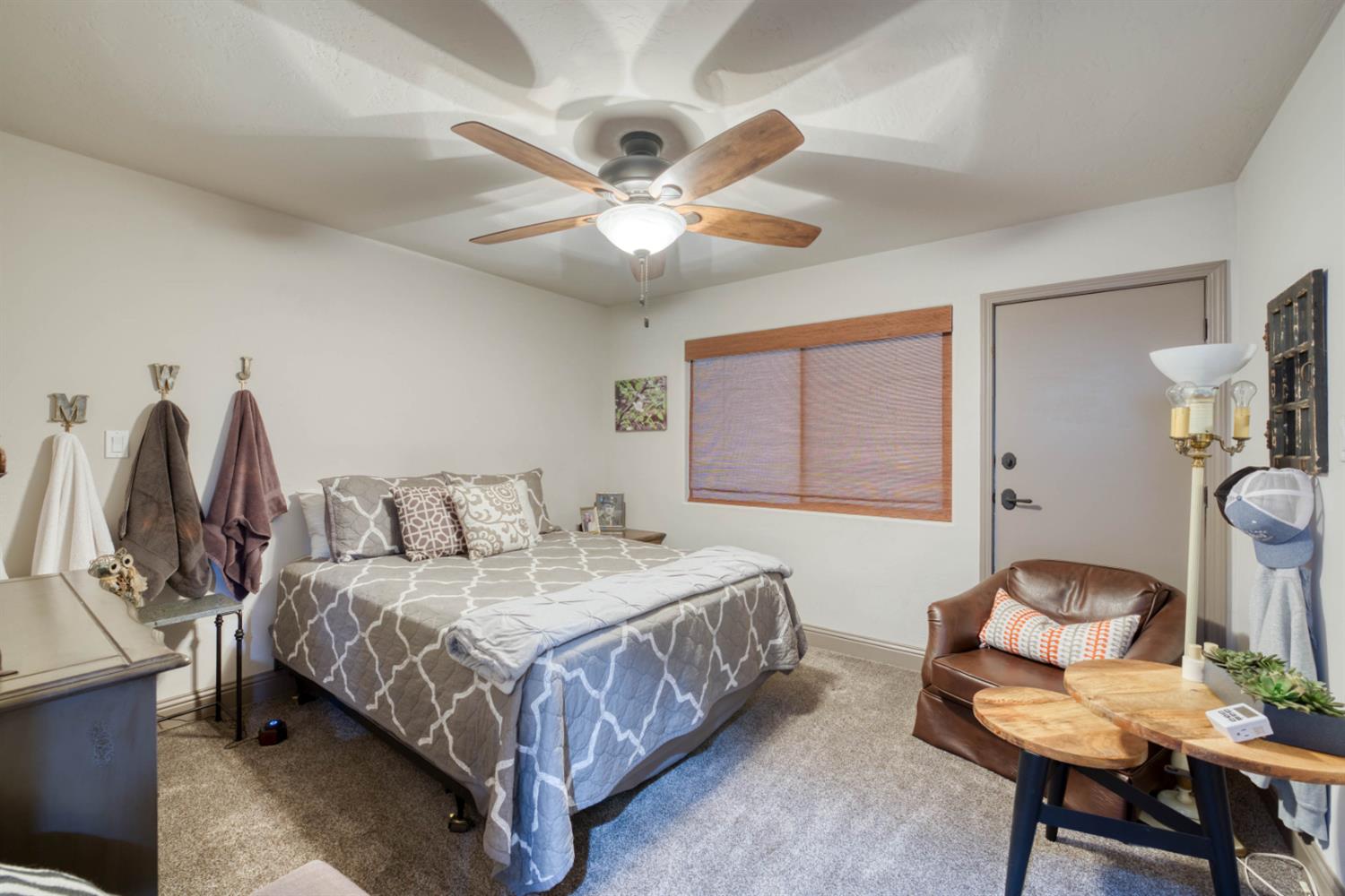 42165 Smoke Tree Lane, Shaver Lake, CA 93664