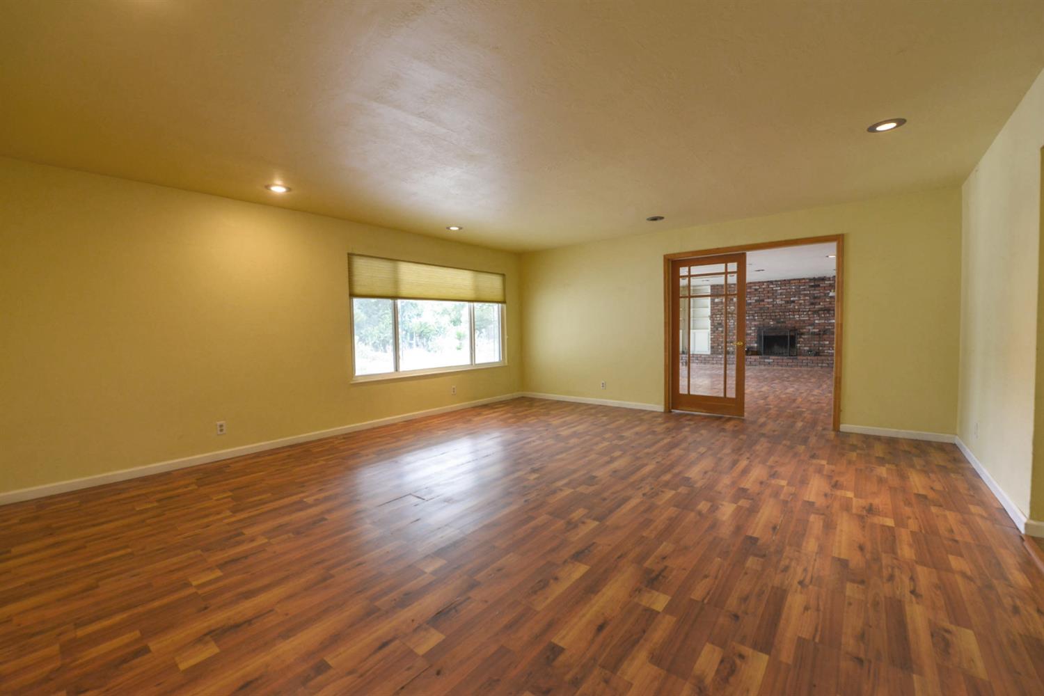 1636 W Vartikian Ave, Fresno, CA 93711