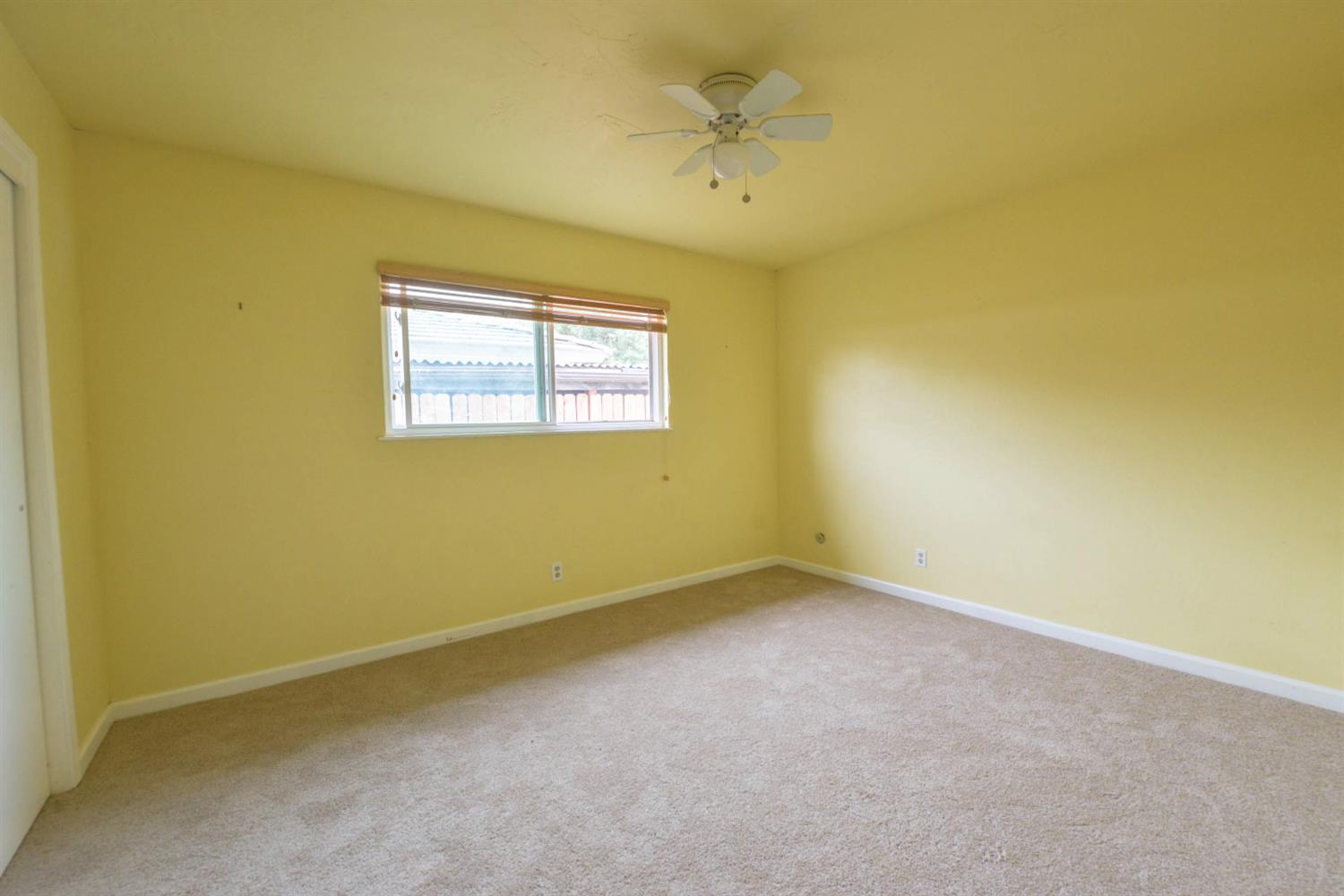 1636 W Vartikian Ave, Fresno, CA 93711