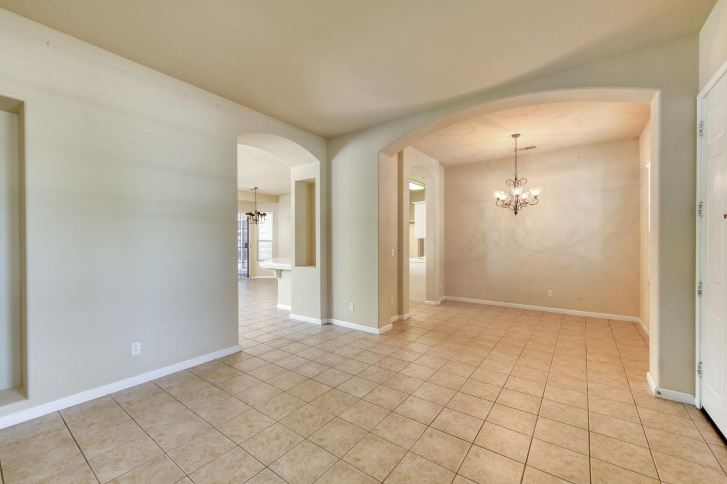 2959 Swift Ave, Clovis, CA 93611
