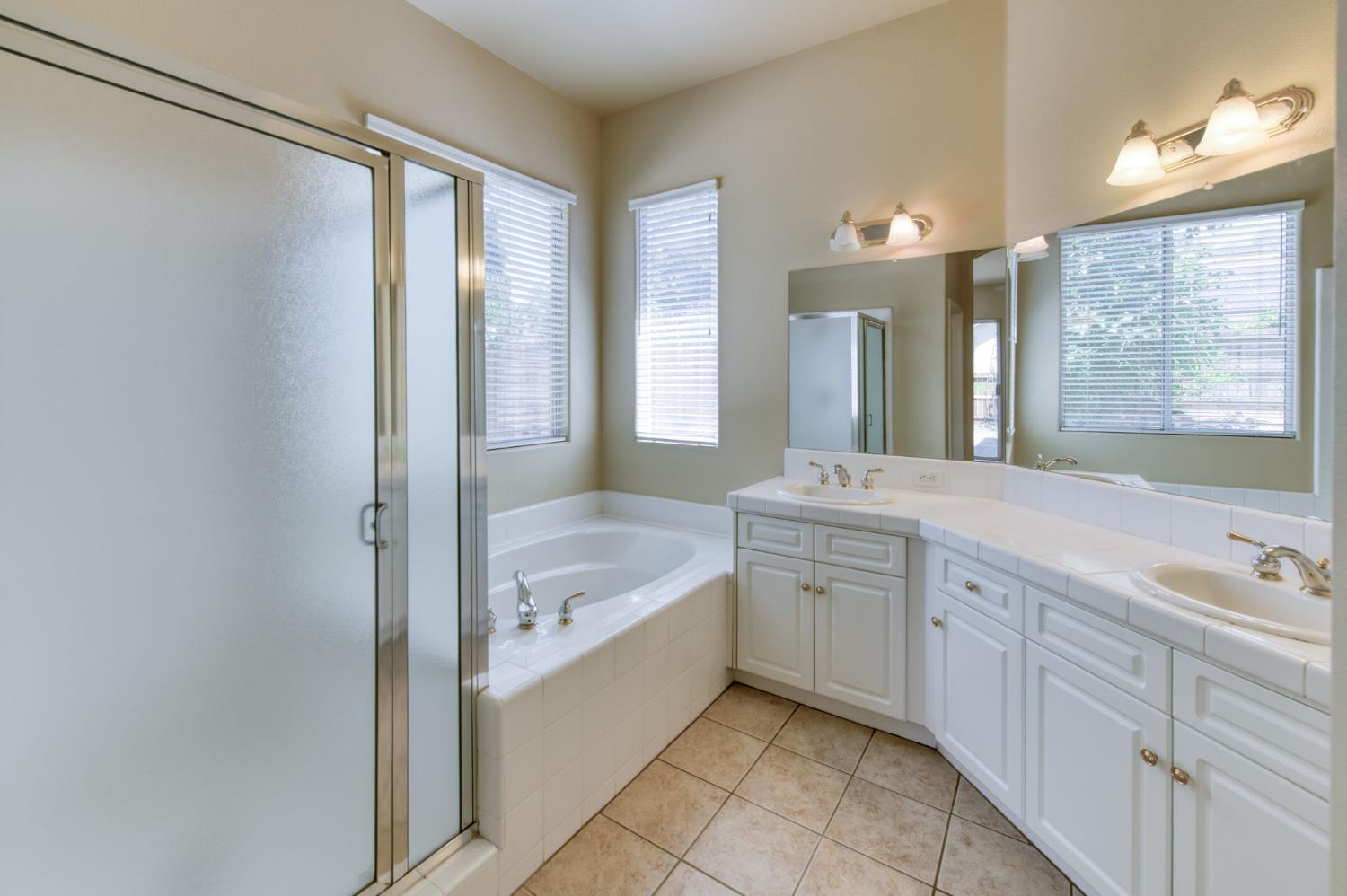 2959 Swift Ave, Clovis, CA 93611