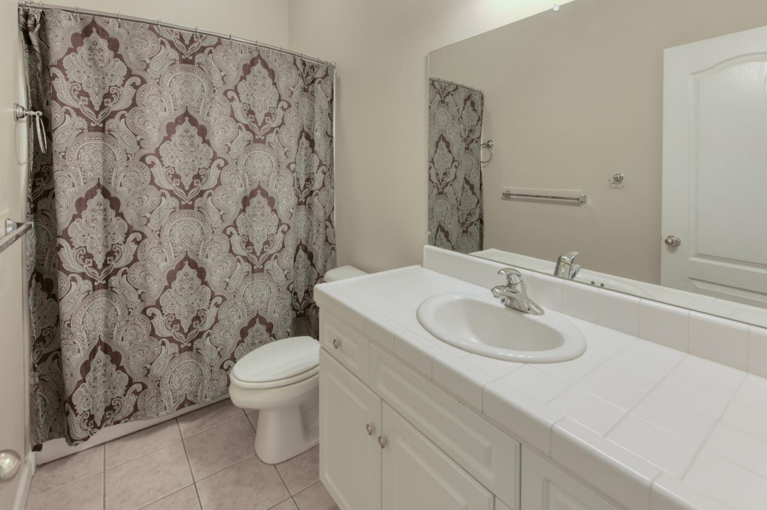 2959 Swift Ave, Clovis, CA 93611