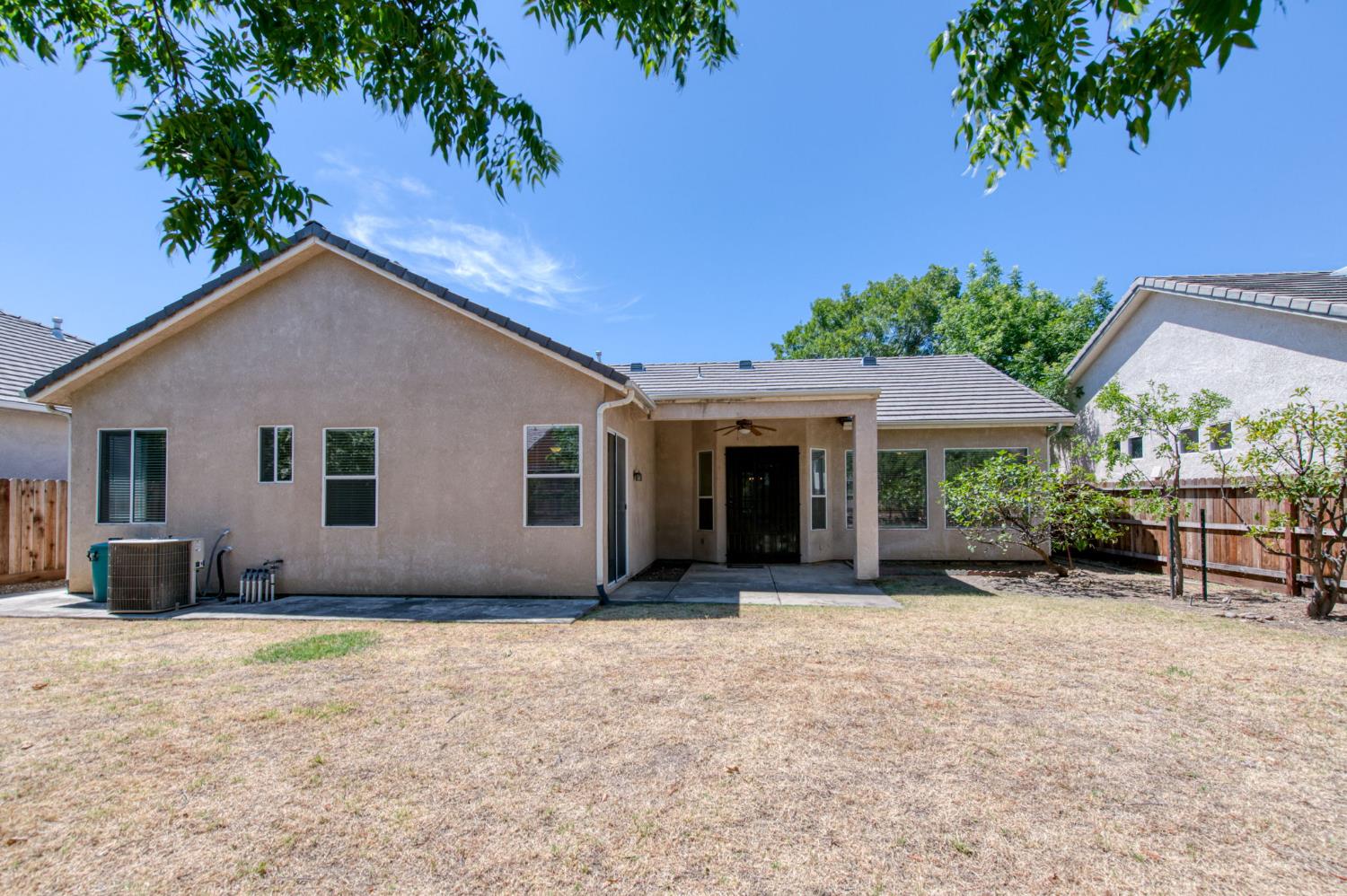 2959 Swift Ave, Clovis, CA 93611