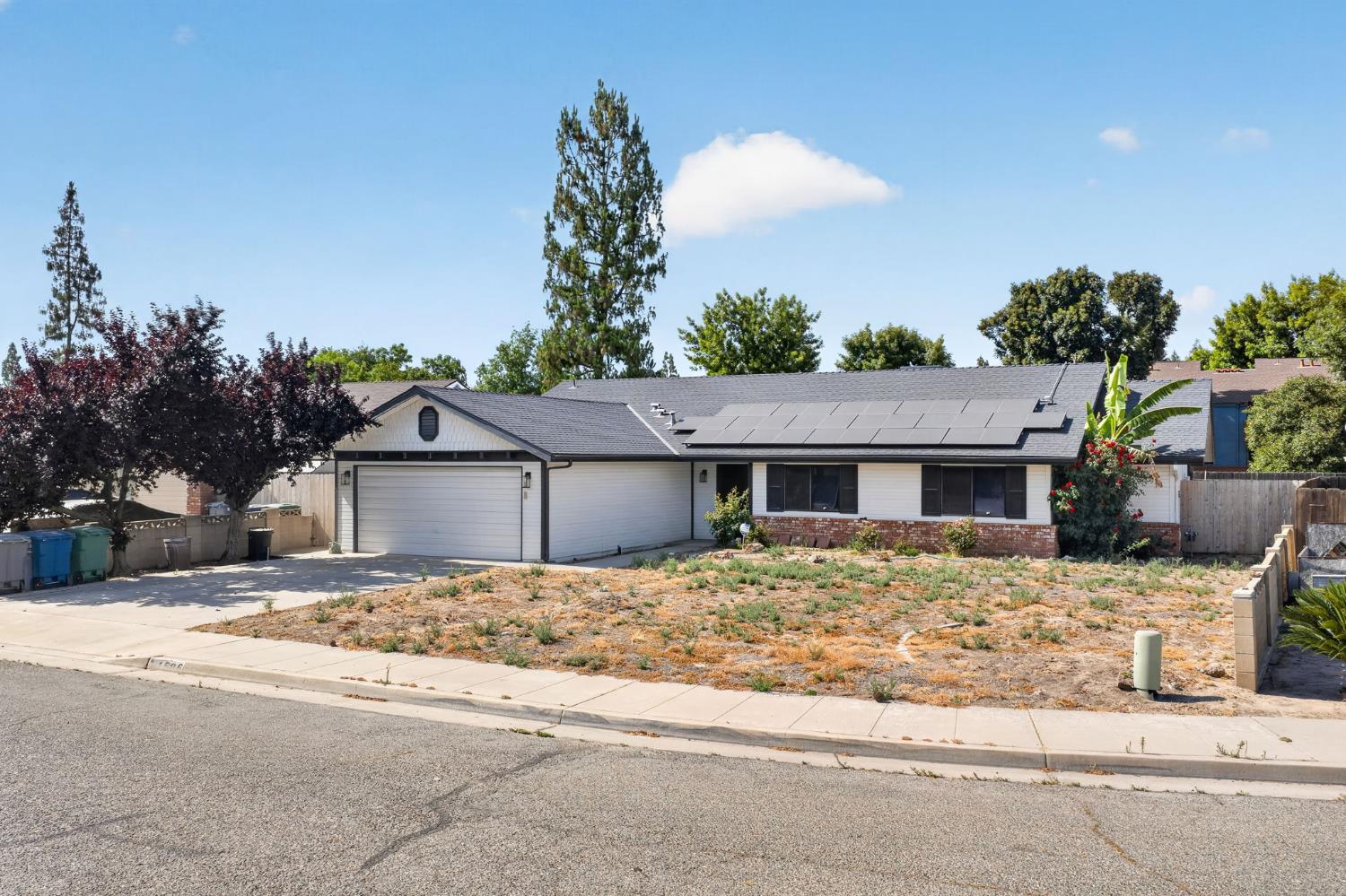 1506 Hope St, Selma, CA 93662