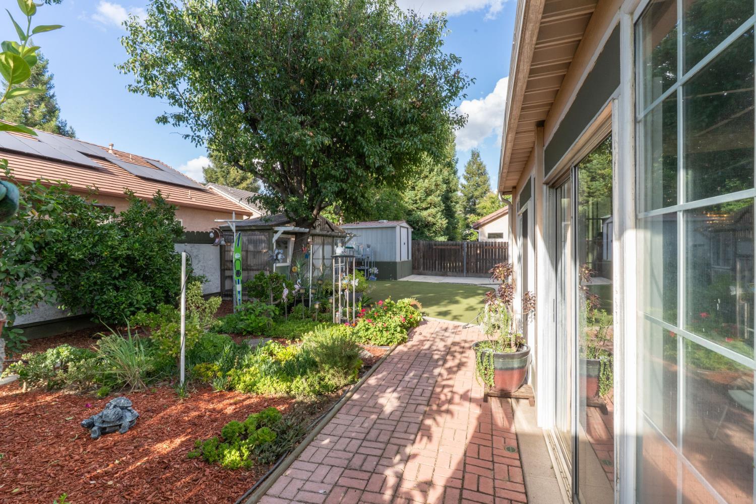 6632 E Michigan Ave, Fresno, CA 93727