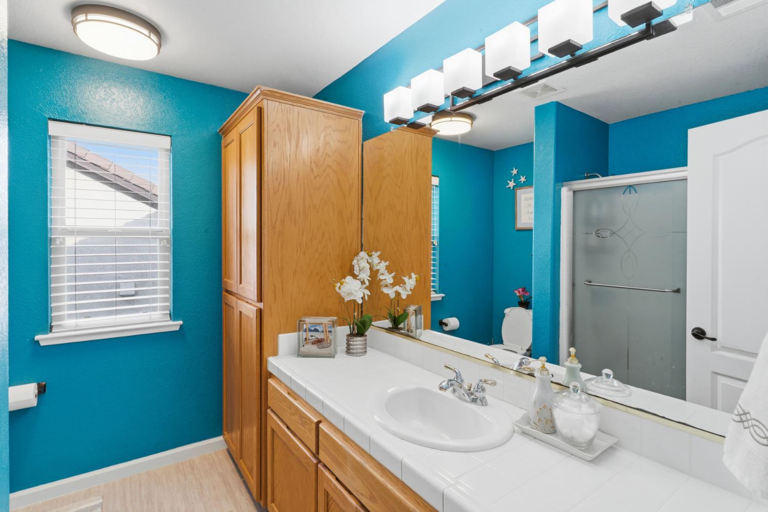 6632 E Michigan Ave, Fresno, CA 93727
