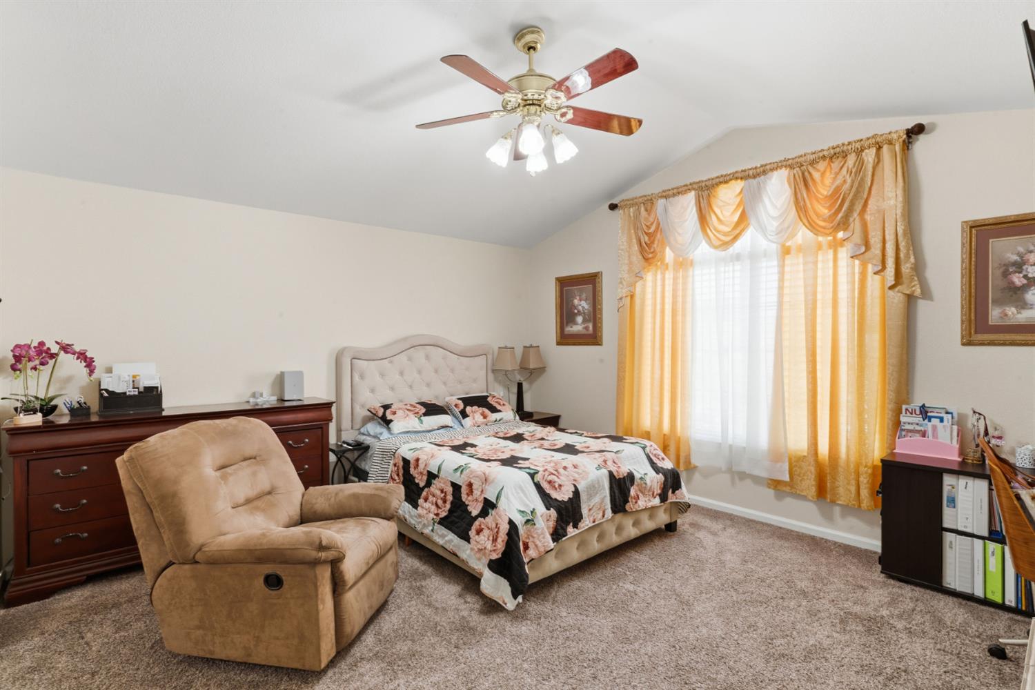 6632 E Michigan Ave, Fresno, CA 93727
