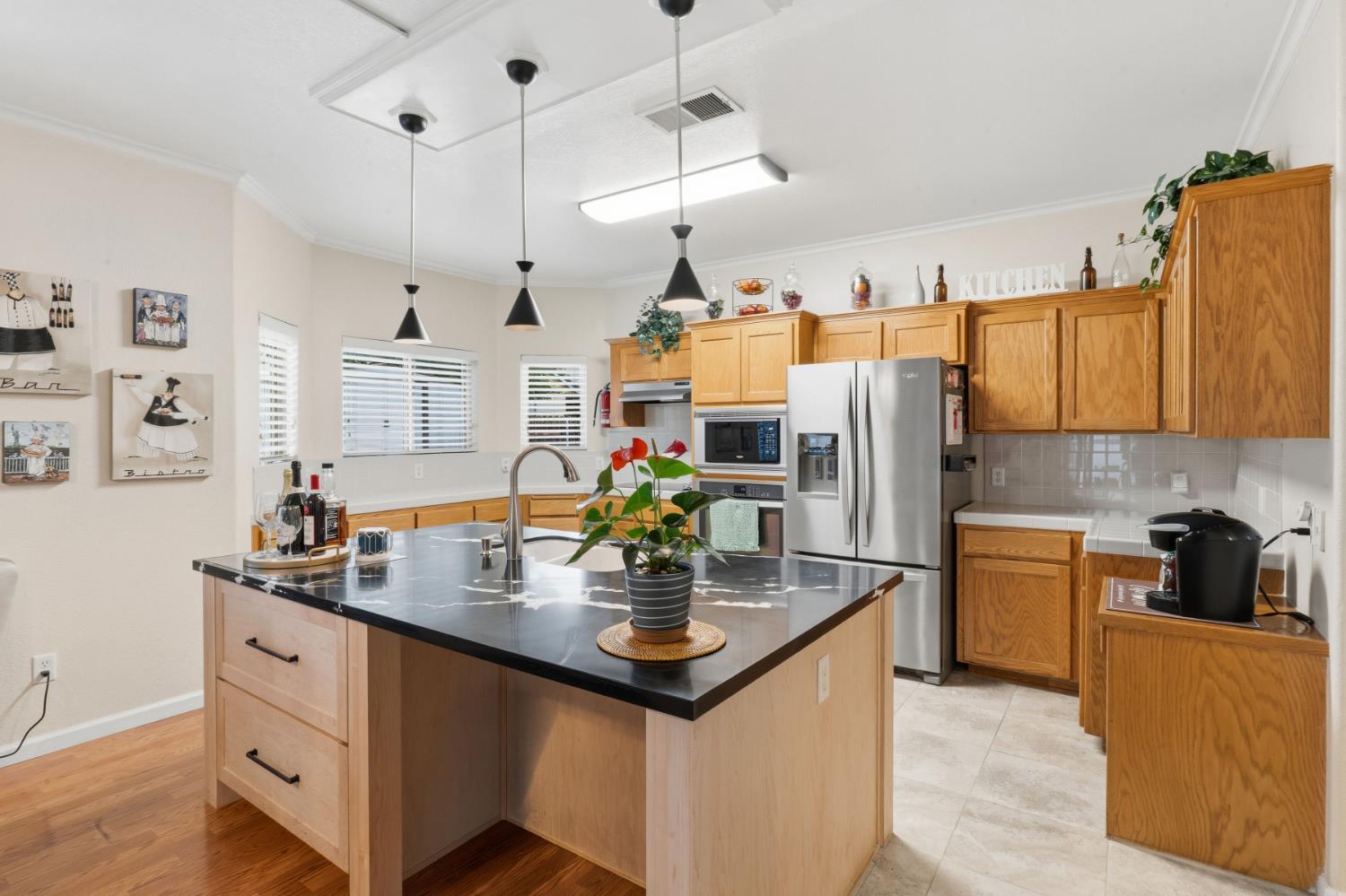 6632 E Michigan Ave, Fresno, CA 93727