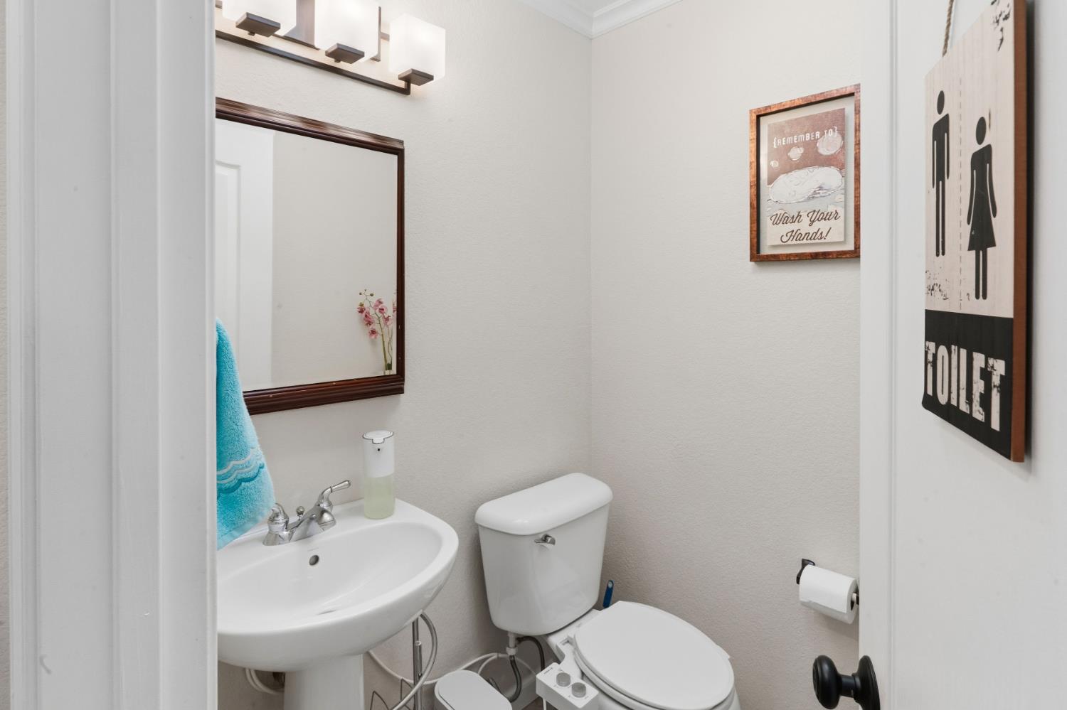 6632 E Michigan Ave, Fresno, CA 93727