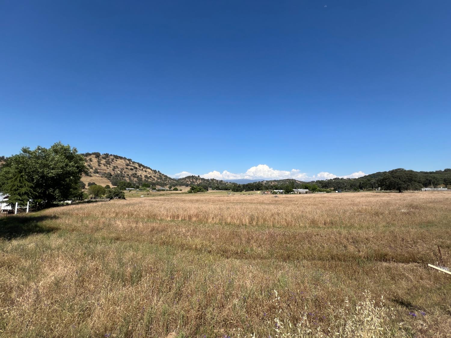 0 0 Hawthorne Ln, Yokuts Valley, CA 93675