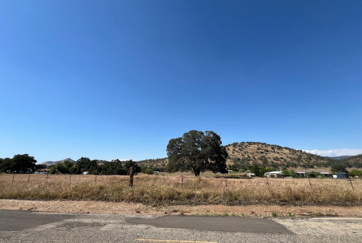 0 0 Hawthorne Ln, Yokuts Valley, CA 93675