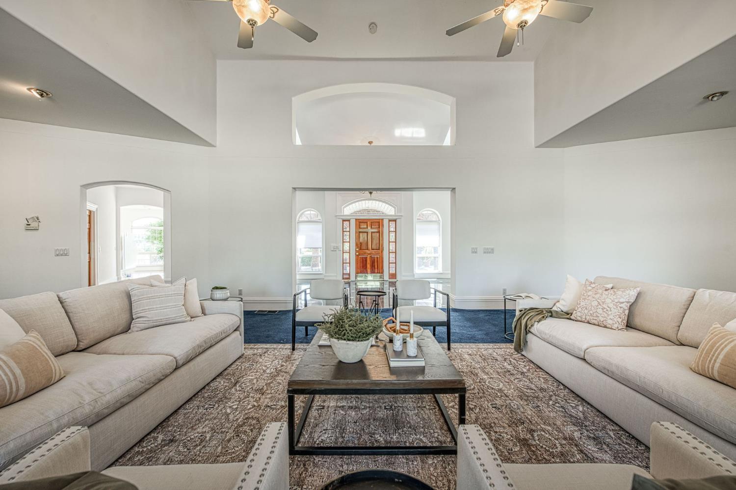 4715 E Copper Ave, Clovis, CA 93619