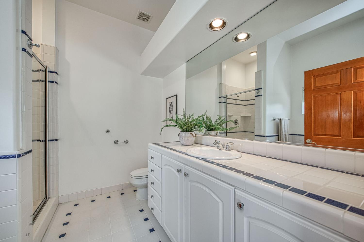 4715 E Copper Ave, Clovis, CA 93619