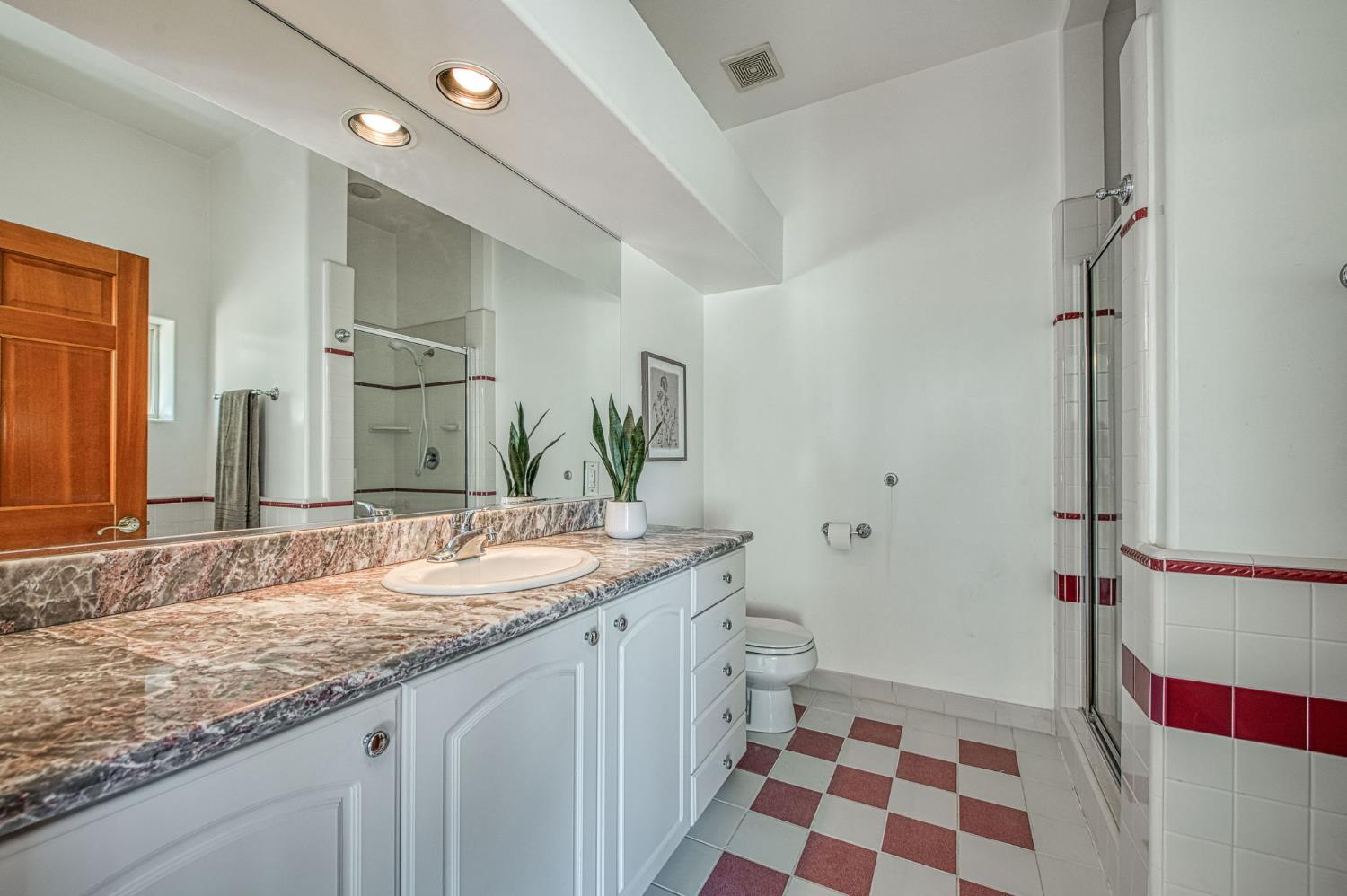 4715 E Copper Ave, Clovis, CA 93619