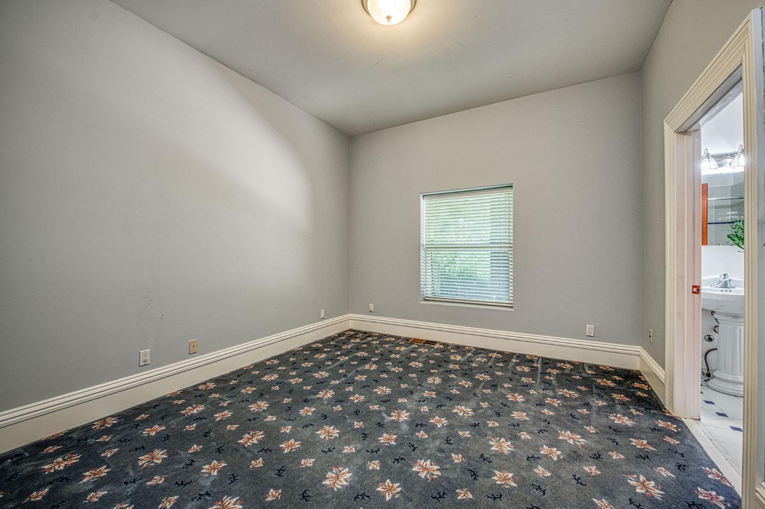 4715 E Copper Ave, Clovis, CA 93619