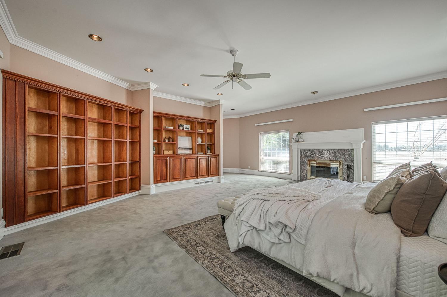 4715 E Copper Ave, Clovis, CA 93619