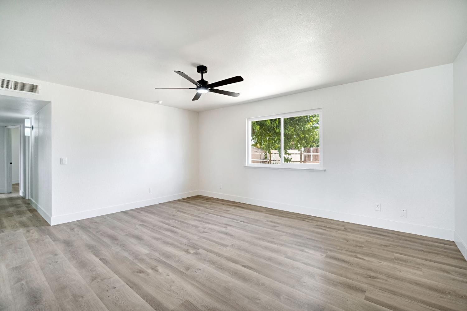 616 E Joy Ave, Fresno, CA 93706
