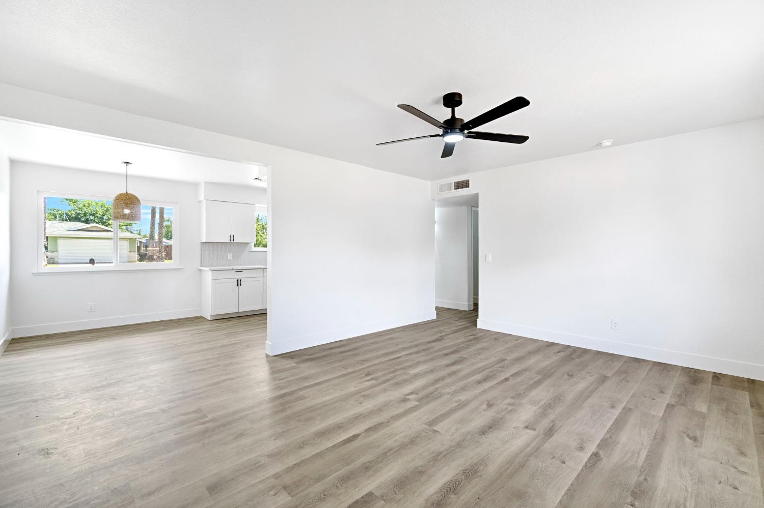 616 E Joy Ave, Fresno, CA 93706