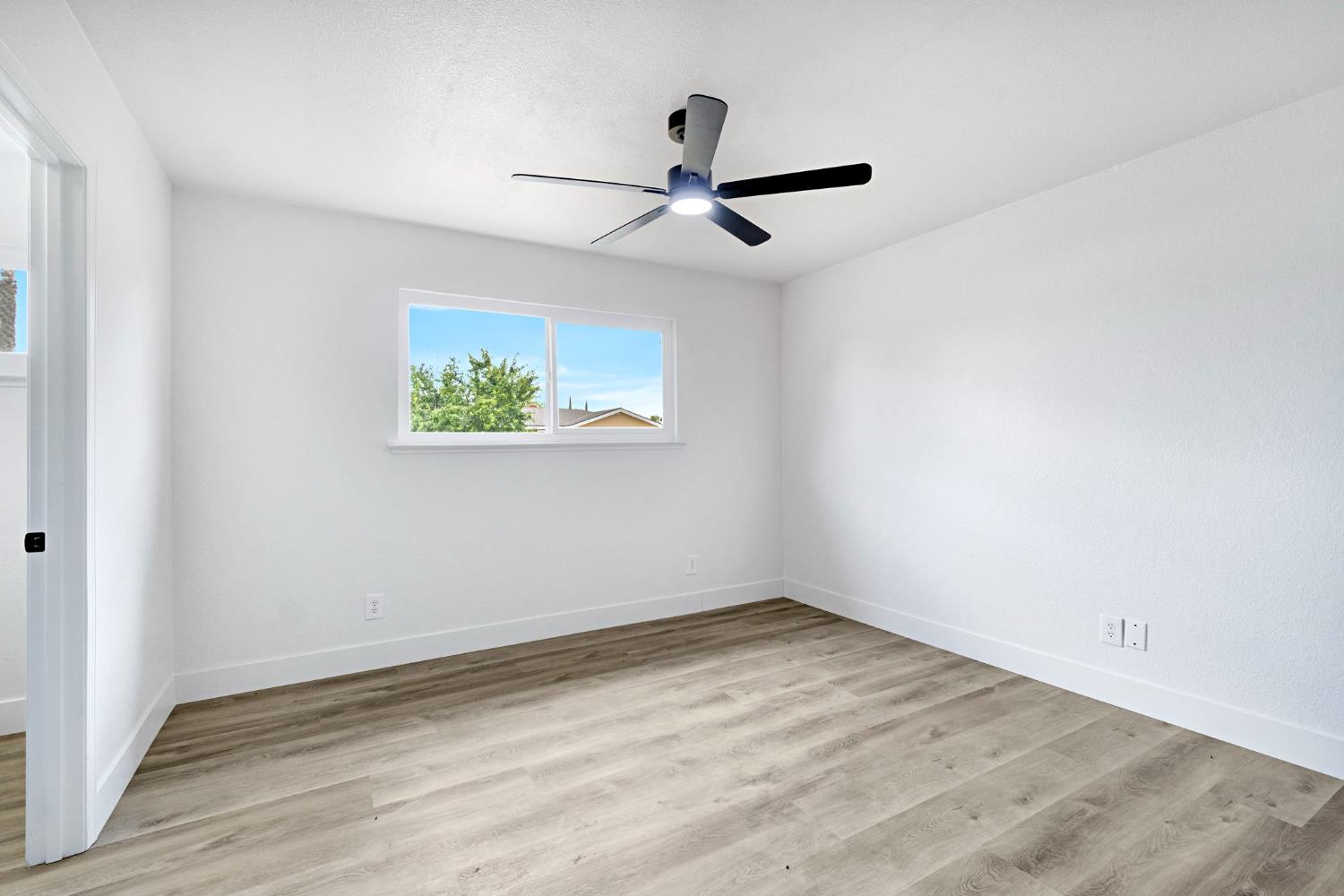 616 E Joy Ave, Fresno, CA 93706
