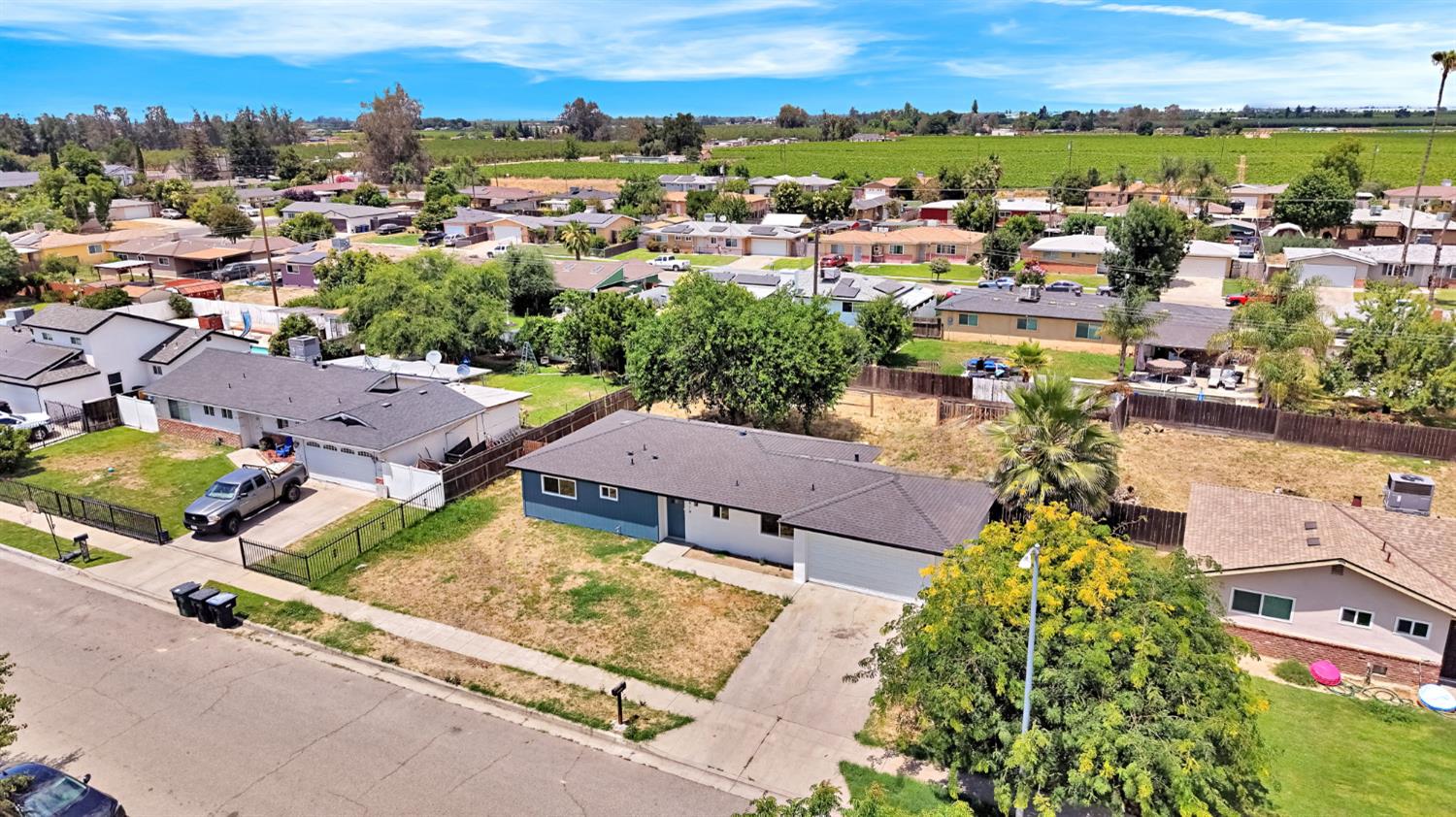 616 E Joy Ave, Fresno, CA 93706