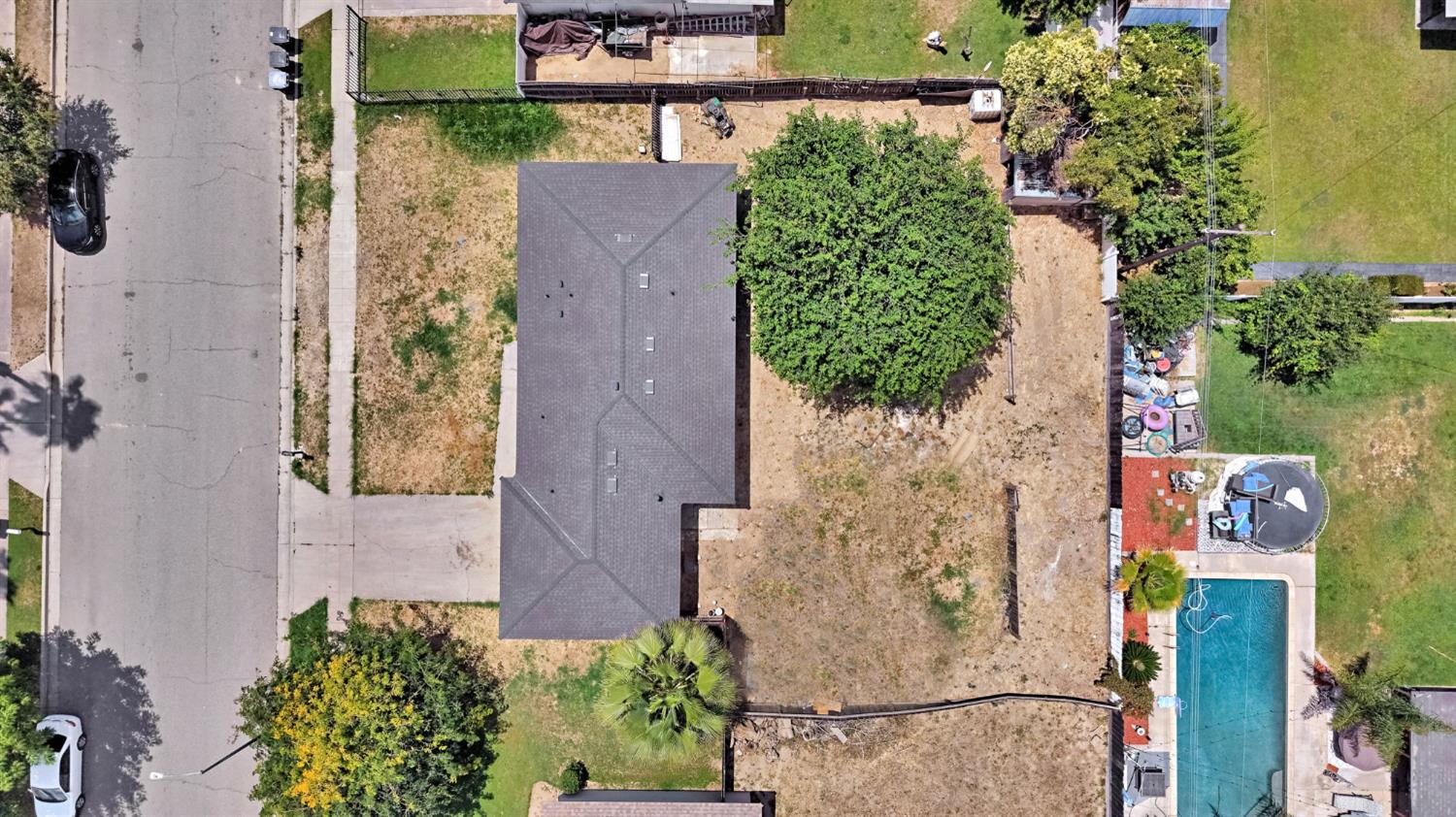 616 E Joy Ave, Fresno, CA 93706