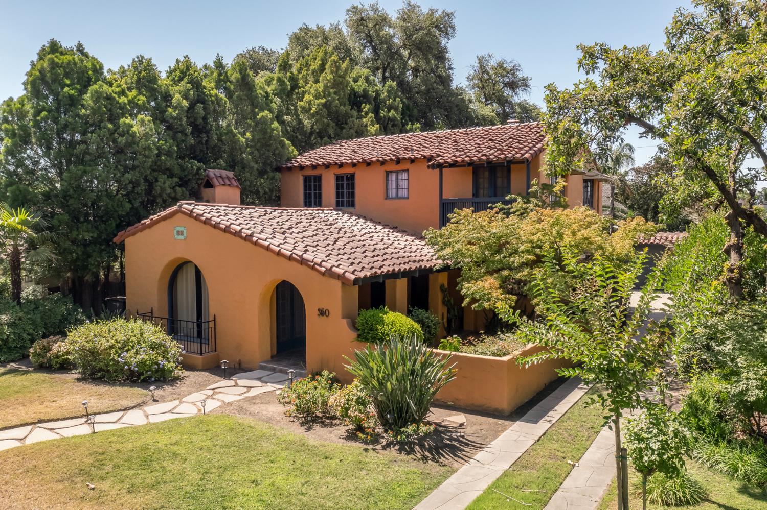 350 E Terrace Ave, Fresno, CA 93704