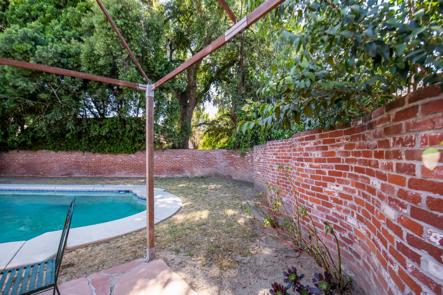 350 E Terrace Ave, Fresno, CA 93704